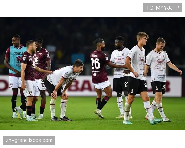 AC米兰近三战克雷莫纳未尝胜绩 本赛季首回合主场爆冷告负 AC米兰近三战克雷莫纳未尝胜绩 本赛季首回合主场爆冷告负